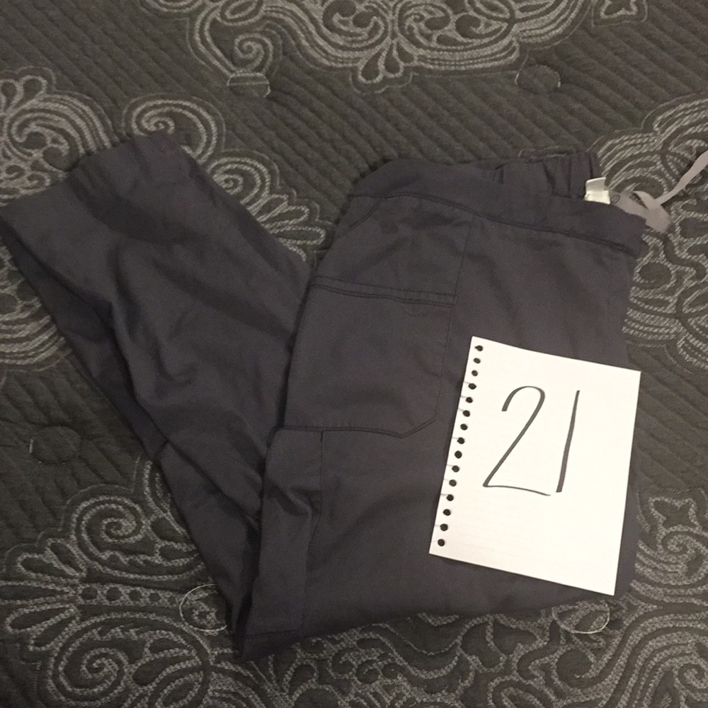 Scrub set